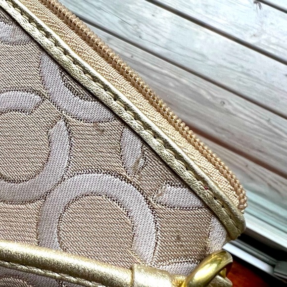 Coach Signature 4C Wristlet in Metallic Gold Leather - Picture 6 of 6